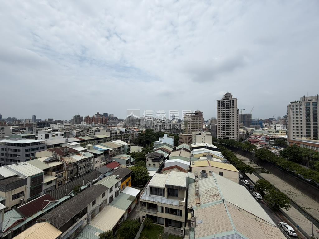 近西區科博館三房平車房屋室內格局與周邊環境