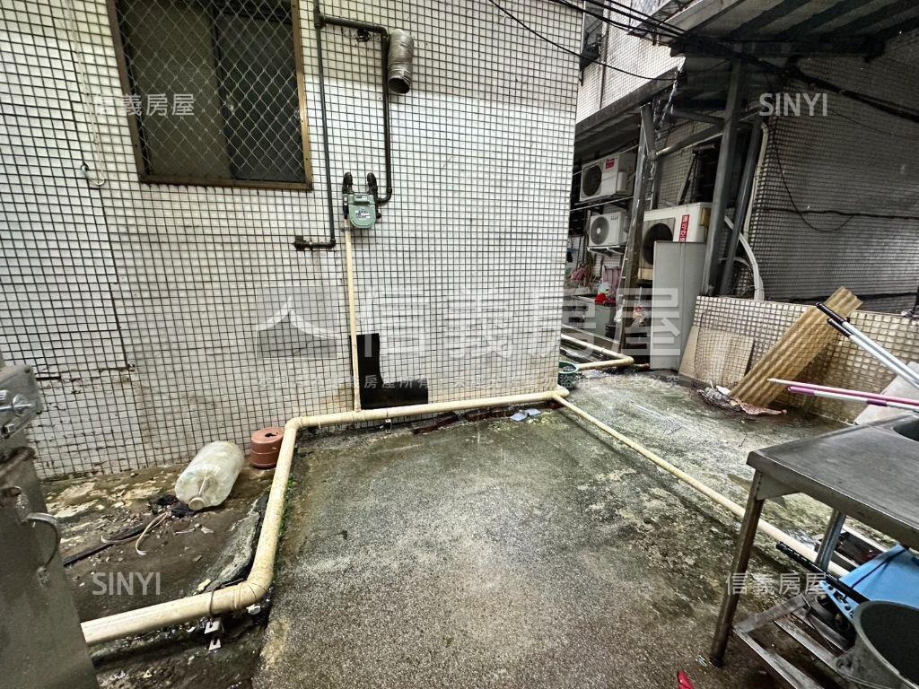 專任～Ｋ８站新和旁店辦房屋室內格局與周邊環境