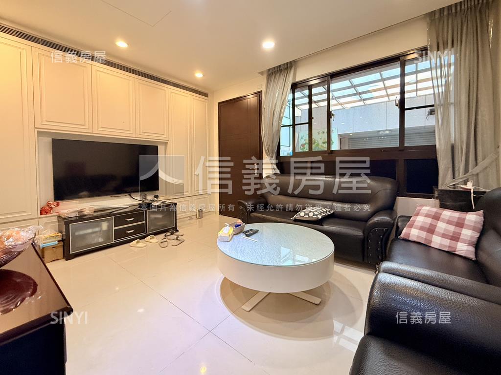 讚近新光學區美透天屋況佳房屋室內格局與周邊環境