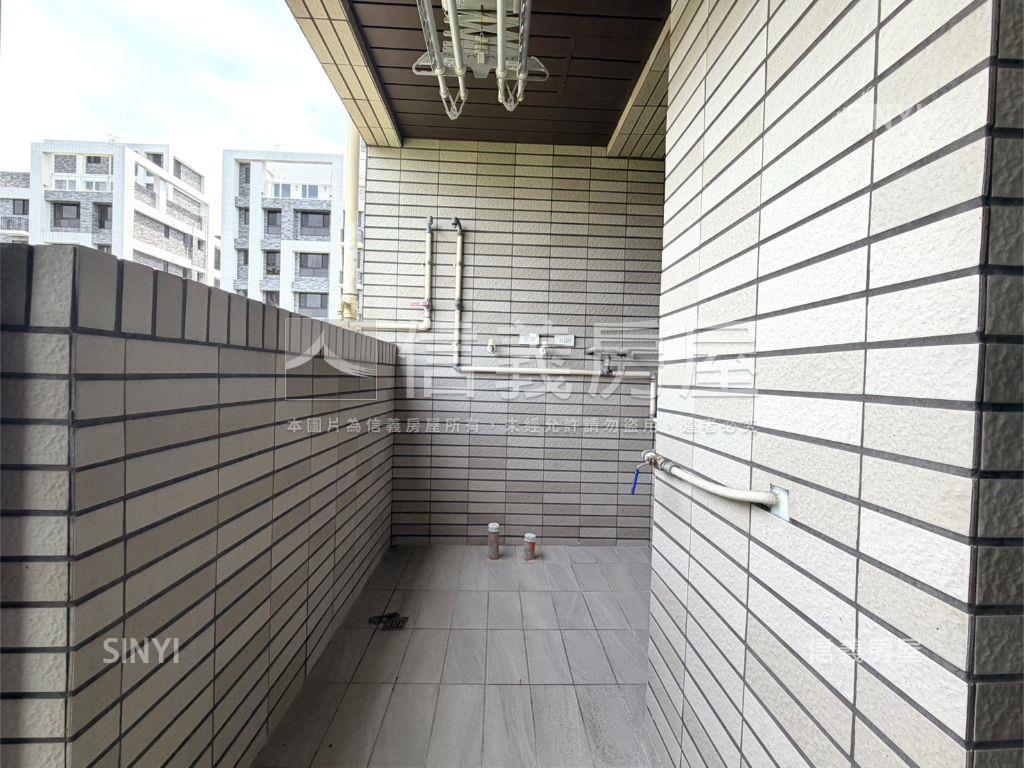 勝華Ｖ８新穎未入住高樓房屋室內格局與周邊環境