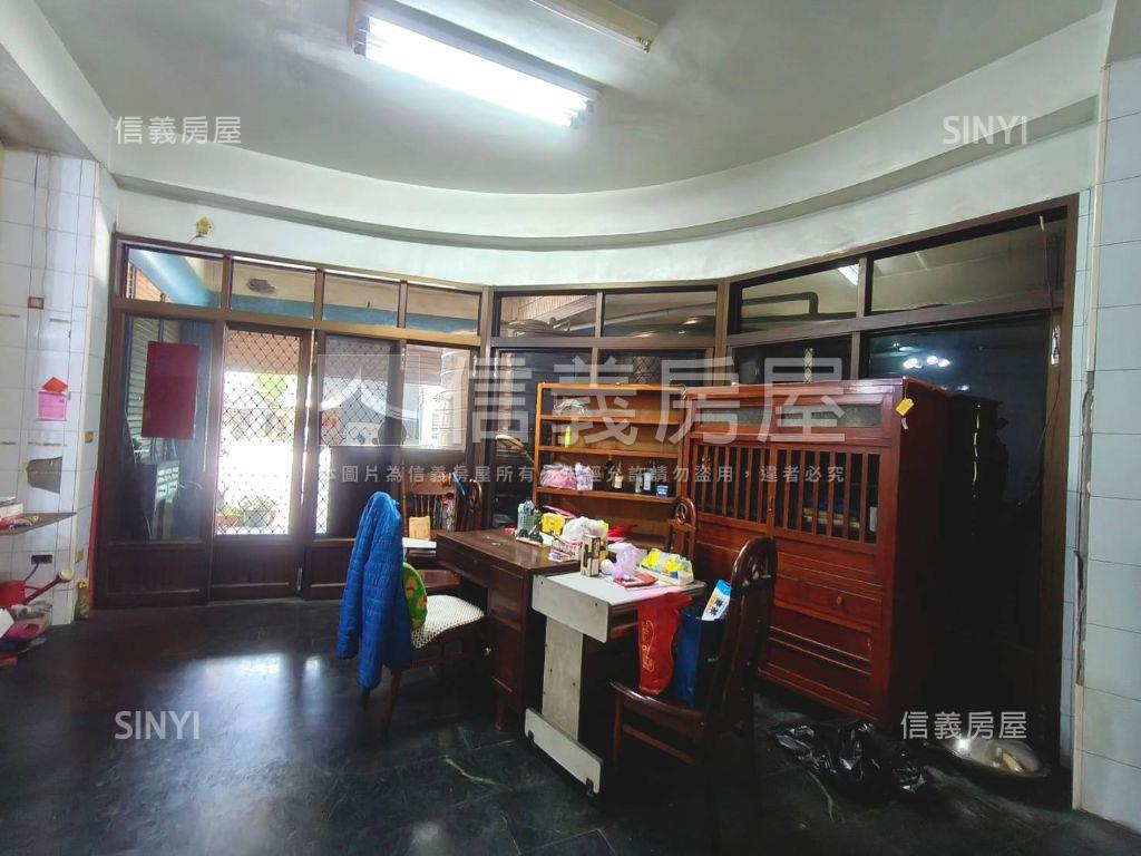 大東二路水噹噹角窗透店房屋室內格局與周邊環境
