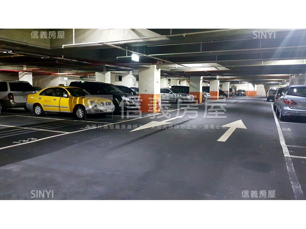 專任。四知新城三房＋車位房屋室內格局與周邊環境