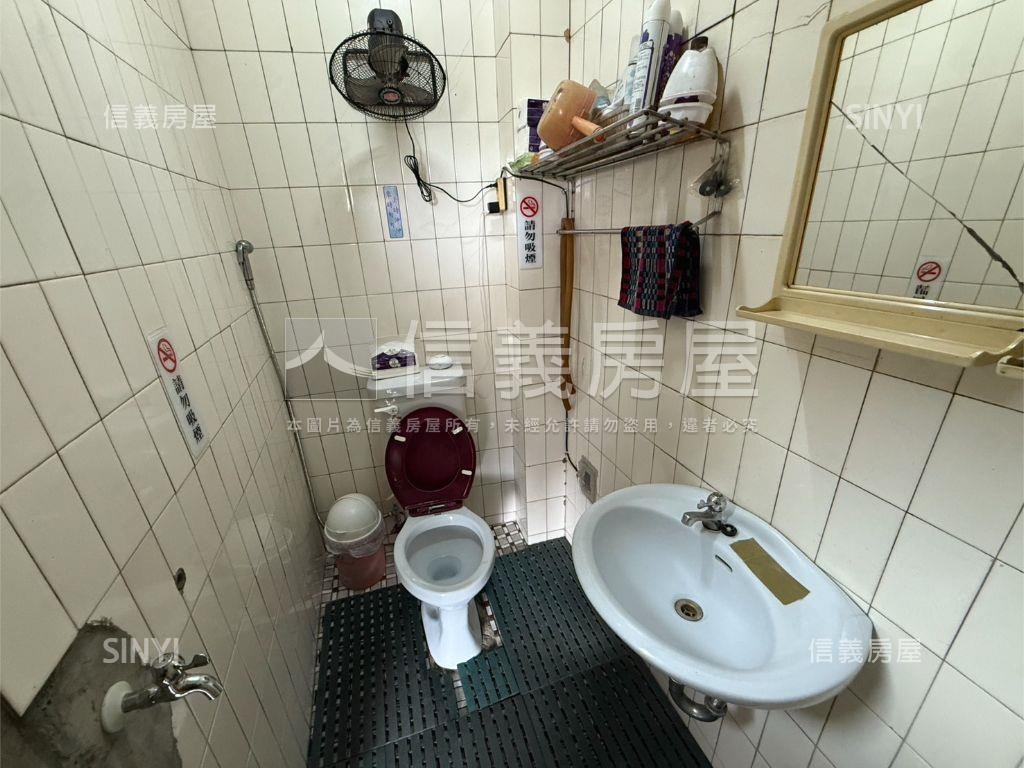 正東門路口大面寬黃金店面房屋室內格局與周邊環境