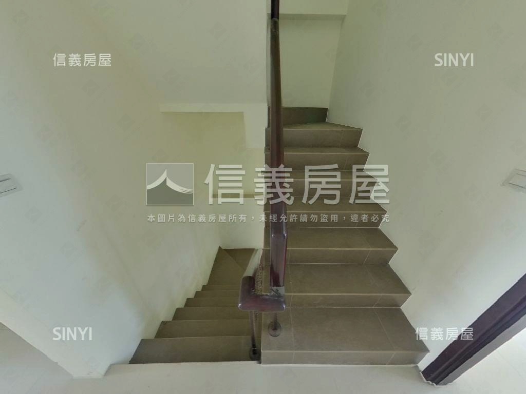 自強臨屈臣氏店住房屋室內格局與周邊環境