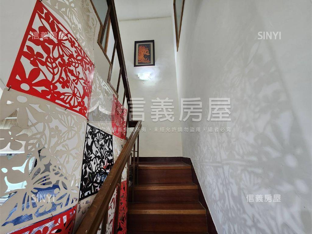 ⟪捷運⟫稀有樓中樓美四房房屋室內格局與周邊環境