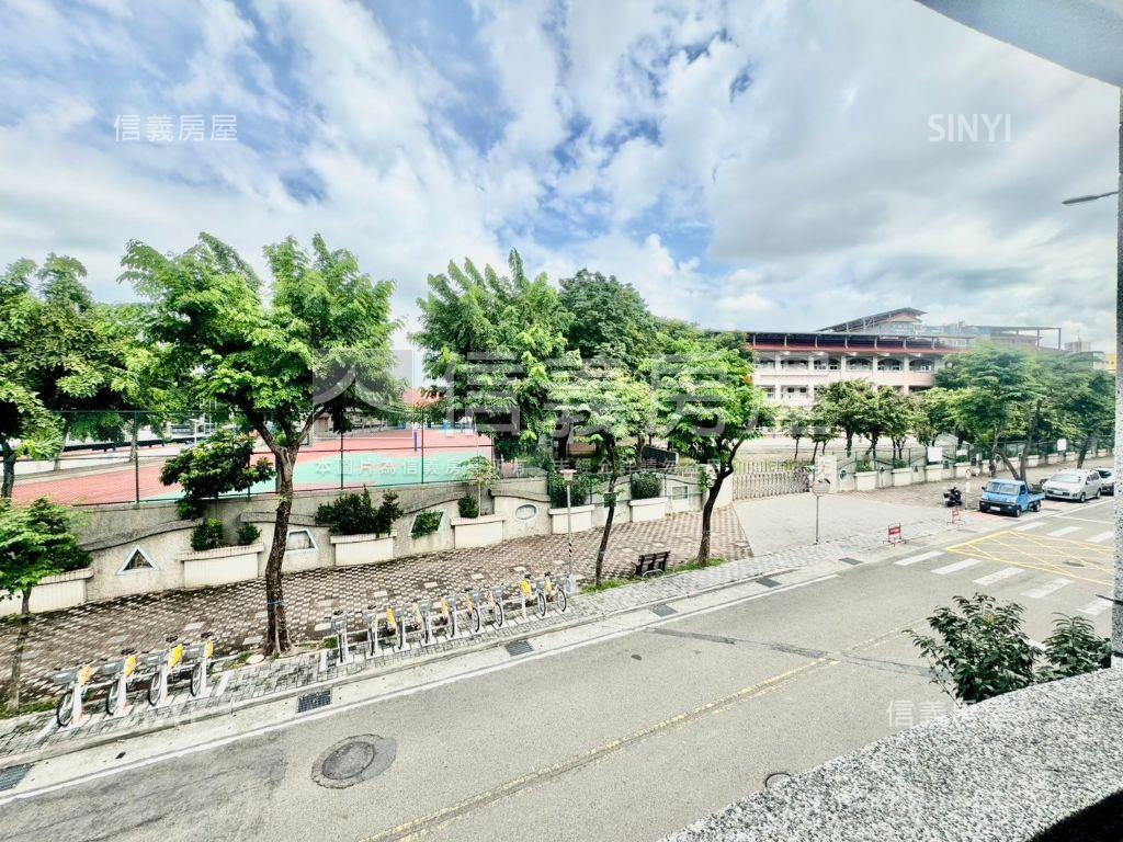 立新國小旁震後美透店房屋室內格局與周邊環境