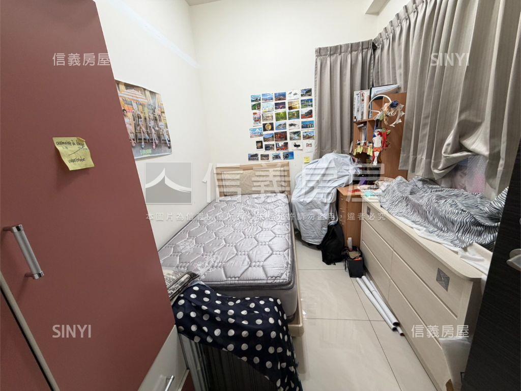 近台北橋捷運電梯３房車房屋室內格局與周邊環境