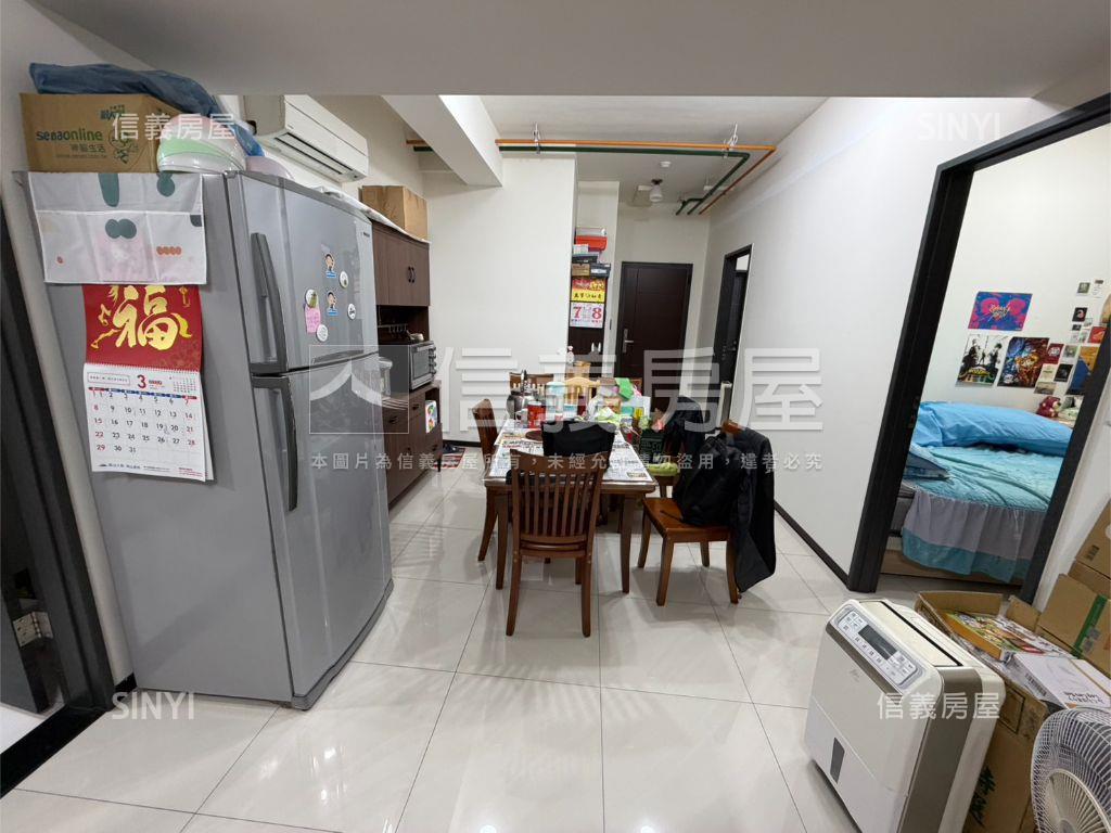 近台北橋捷運電梯３房車房屋室內格局與周邊環境