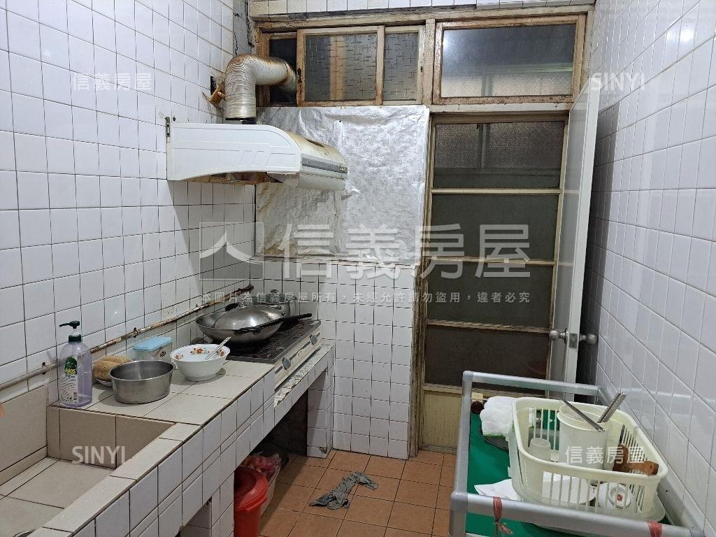 秀朗國小巷道開闊一樓房屋室內格局與周邊環境