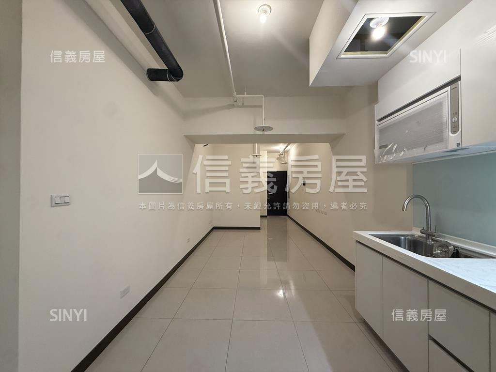 世界花園小資三房房屋室內格局與周邊環境