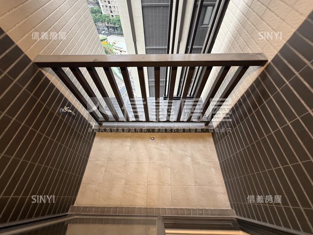 世界花園小資三房房屋室內格局與周邊環境