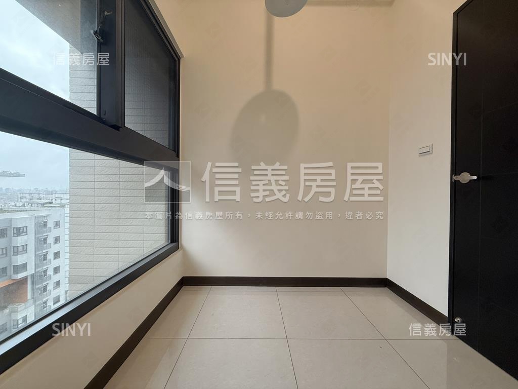 世界花園小資三房房屋室內格局與周邊環境