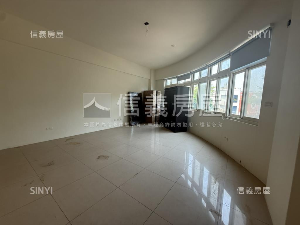 光明六路電梯角間透店房屋室內格局與周邊環境