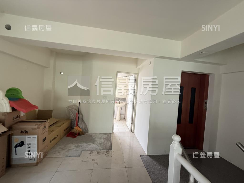 光明六路電梯角間透店房屋室內格局與周邊環境