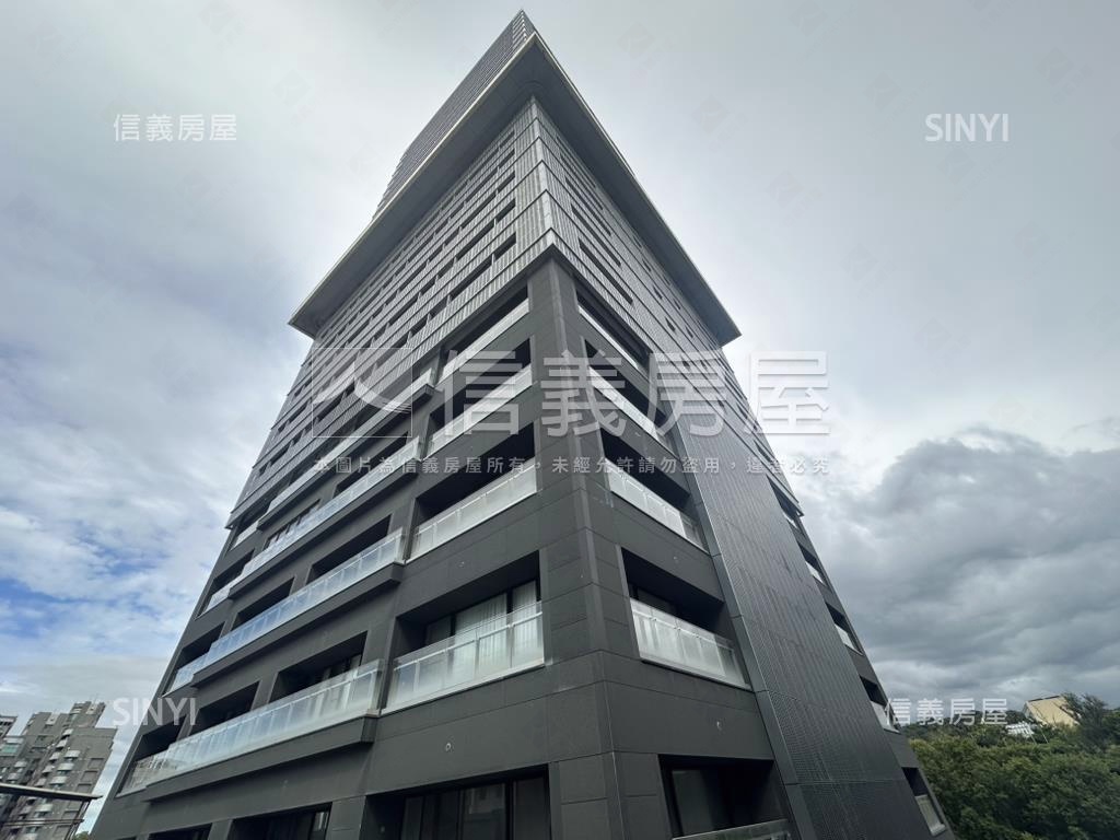 臻藏－回建築金牌住店房屋室內格局與周邊環境