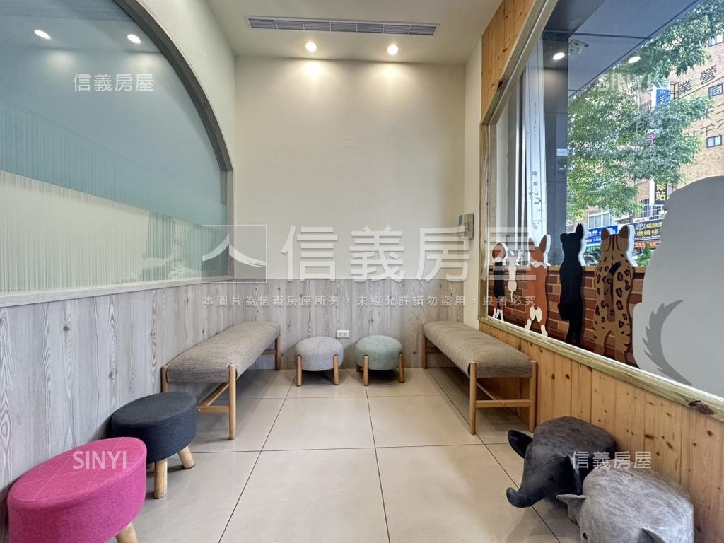 臻藏－回建築金牌住店房屋室內格局與周邊環境