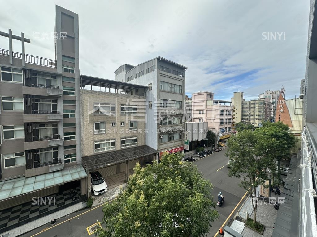 臻藏－回建築金牌住店房屋室內格局與周邊環境