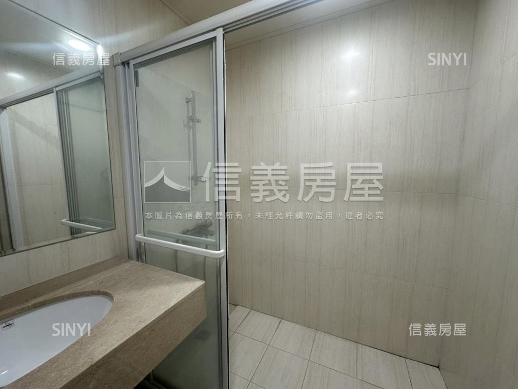 臻藏－回建築金牌住店房屋室內格局與周邊環境