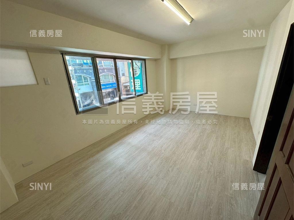 近捷運店面工作室屋況佳房屋室內格局與周邊環境