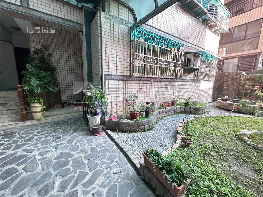 近捷運店面工作室屋況佳房屋室內格局與周邊環境