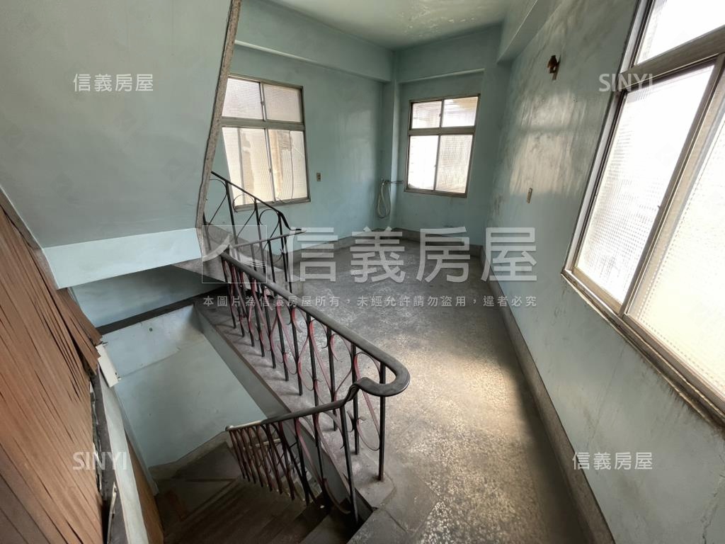 華山路黃金店面稀有釋出房屋室內格局與周邊環境