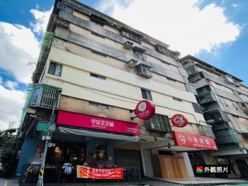 １１米巷面寬三角窗精品店