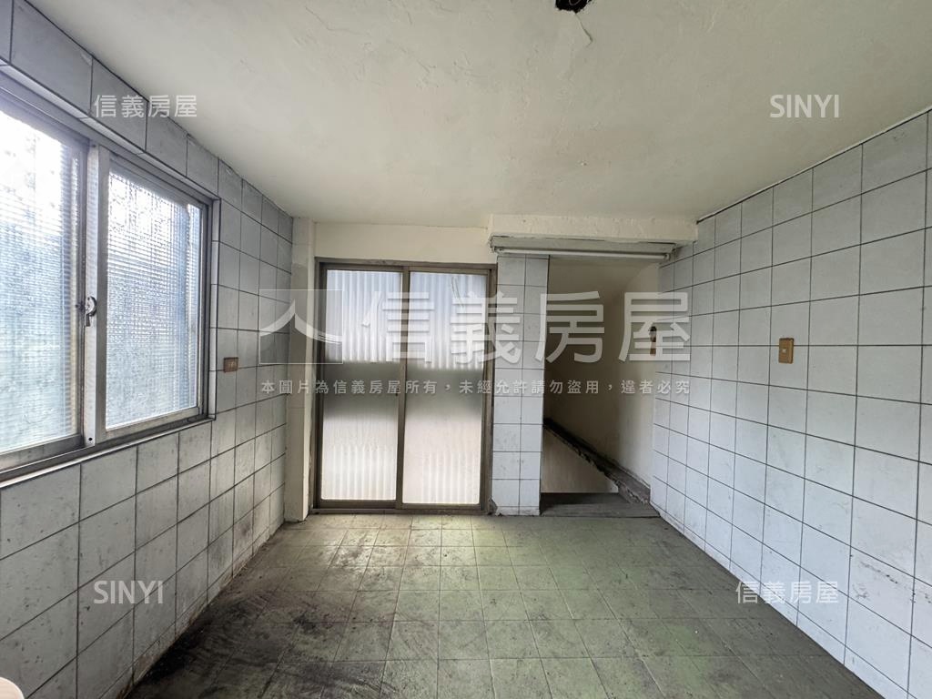 雙捷運．民權西路靜巷公寓房屋室內格局與周邊環境