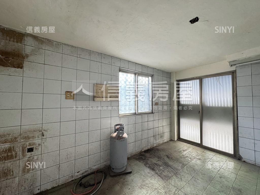 雙捷運．民權西路靜巷公寓房屋室內格局與周邊環境