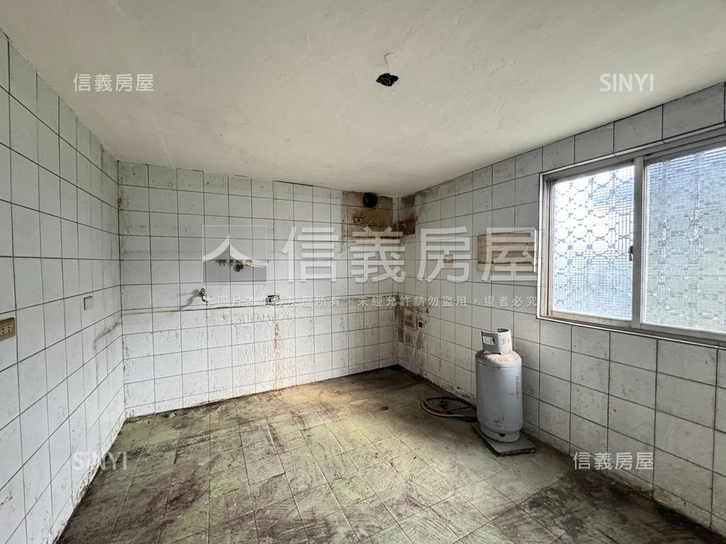 雙捷運．民權西路靜巷公寓房屋室內格局與周邊環境