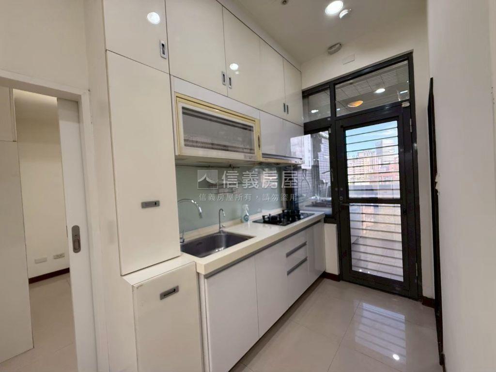 馥華F1★晴空萬里房屋室內格局與周邊環境