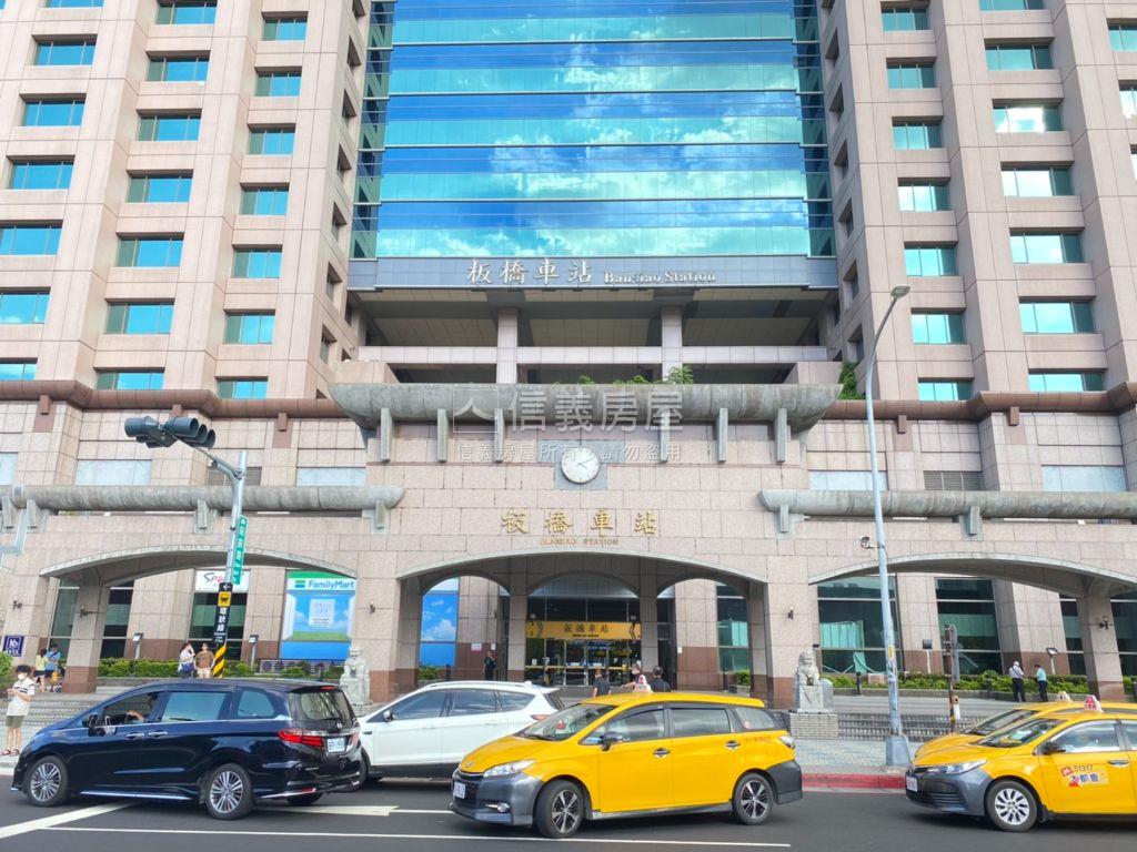 馥華F1★晴空萬里房屋室內格局與周邊環境