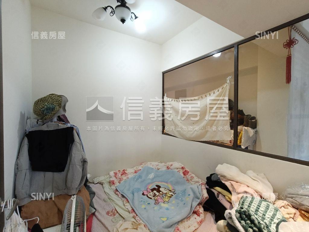 板橋新都市電梯三房房屋室內格局與周邊環境