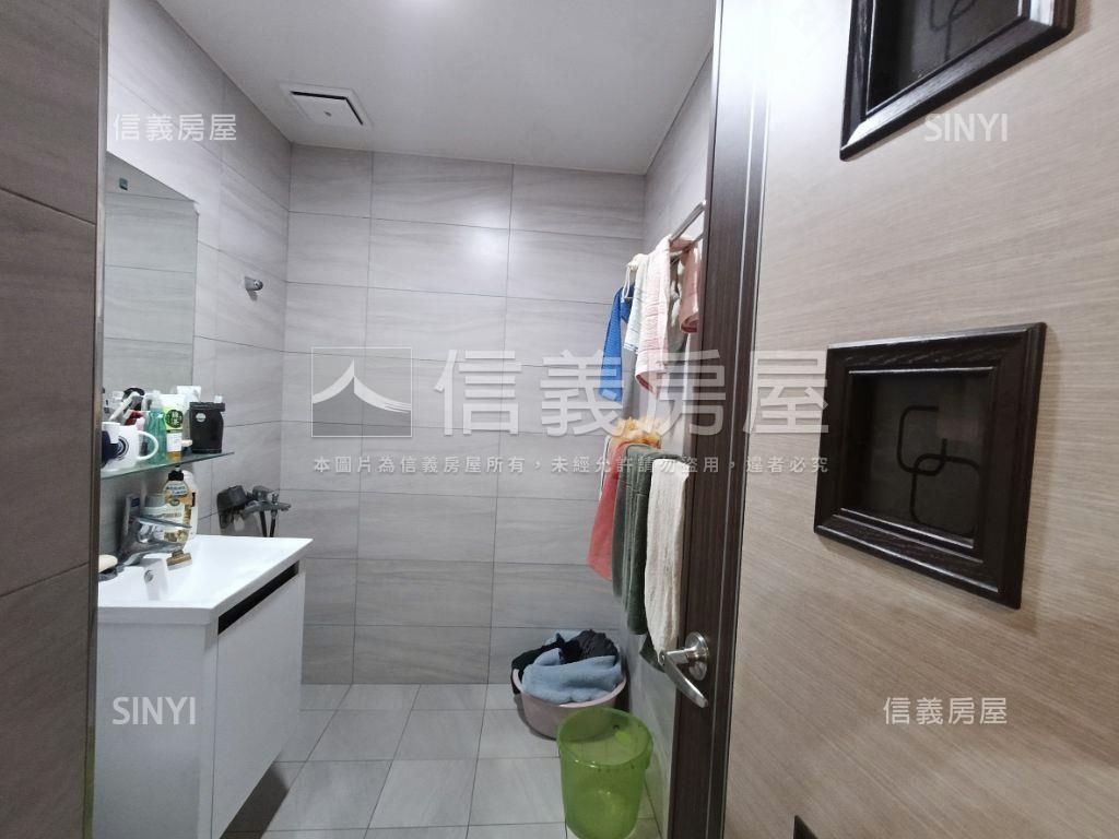 板橋新都市電梯三房房屋室內格局與周邊環境