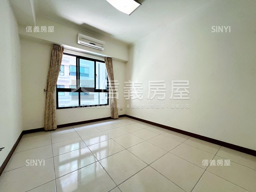 戀戀英國・四房平車房屋室內格局與周邊環境