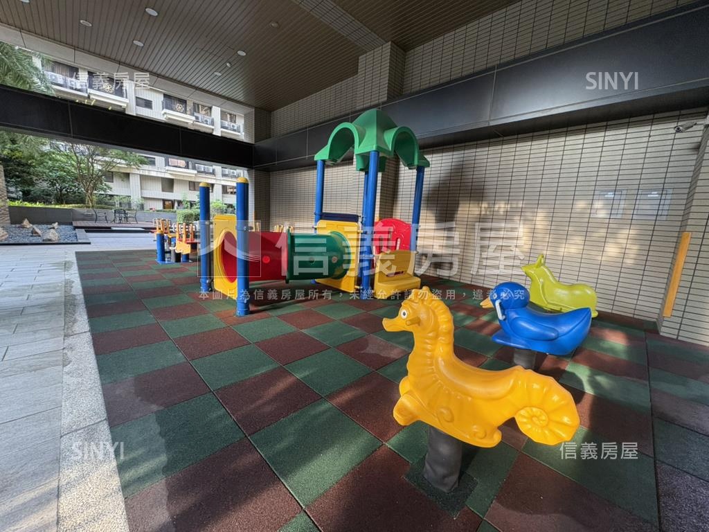竹城表參道２房車位雙衛浴房屋室內格局與周邊環境