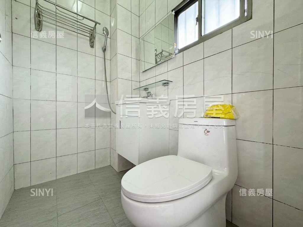 正中華路可前後進出金店面房屋室內格局與周邊環境