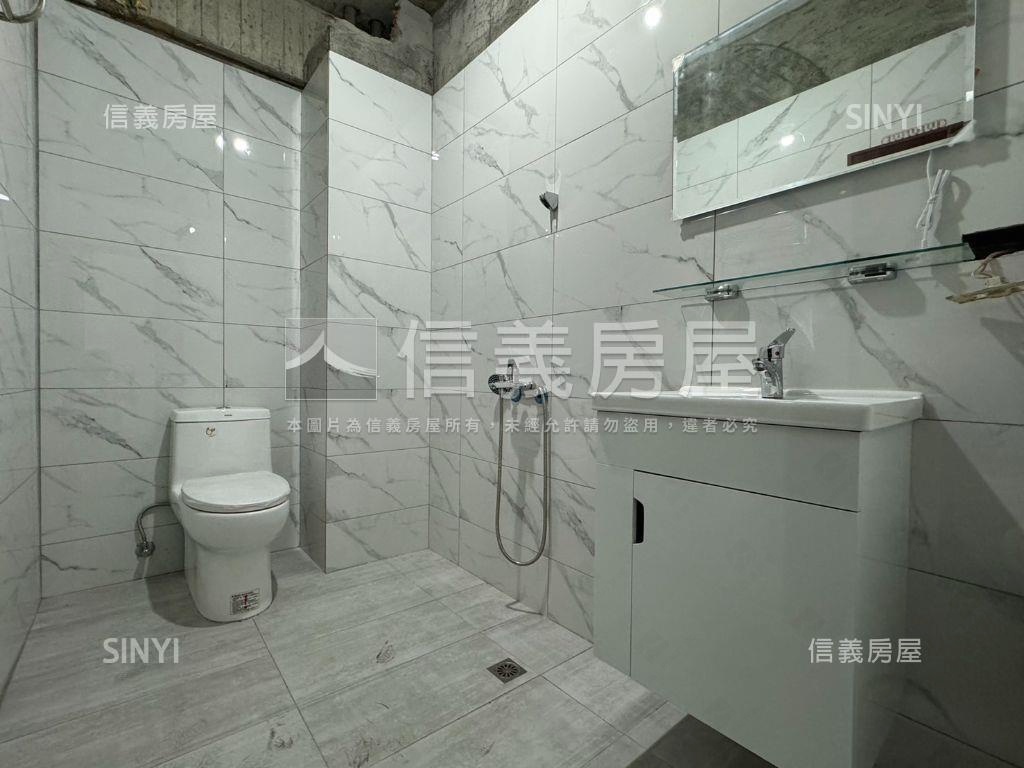 正中華路可前後進出金店面房屋室內格局與周邊環境
