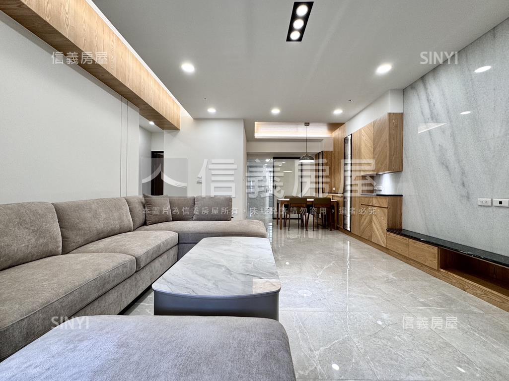 楠梓家樂福四房平車房屋室內格局與周邊環境