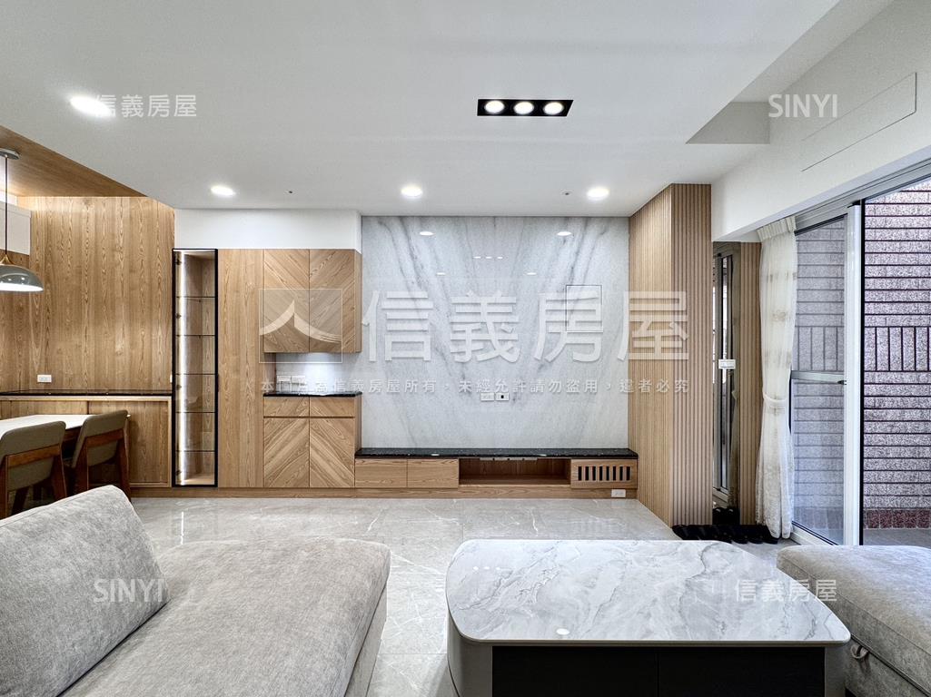 楠梓家樂福四房平車房屋室內格局與周邊環境