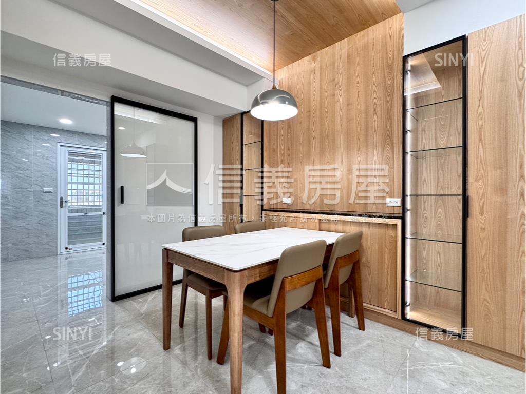 楠梓家樂福四房平車房屋室內格局與周邊環境