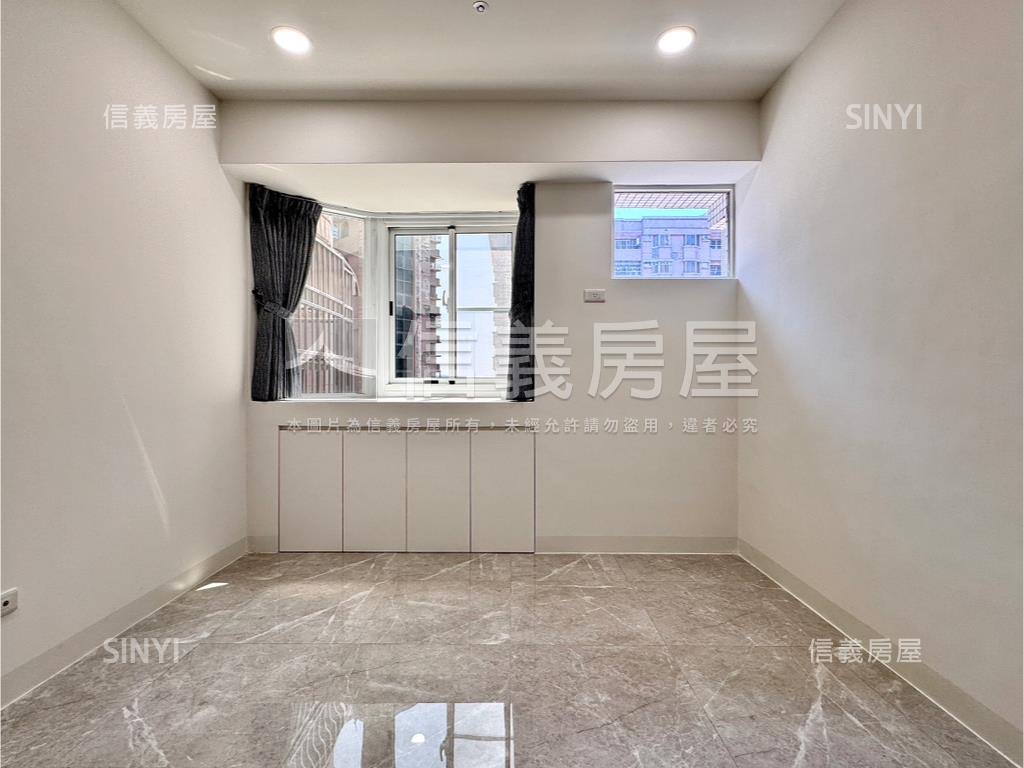 楠梓家樂福四房平車房屋室內格局與周邊環境