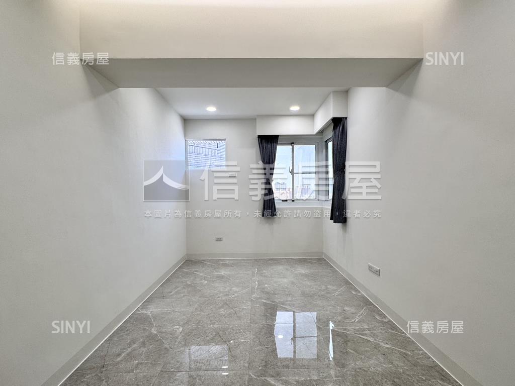 楠梓家樂福四房平車房屋室內格局與周邊環境