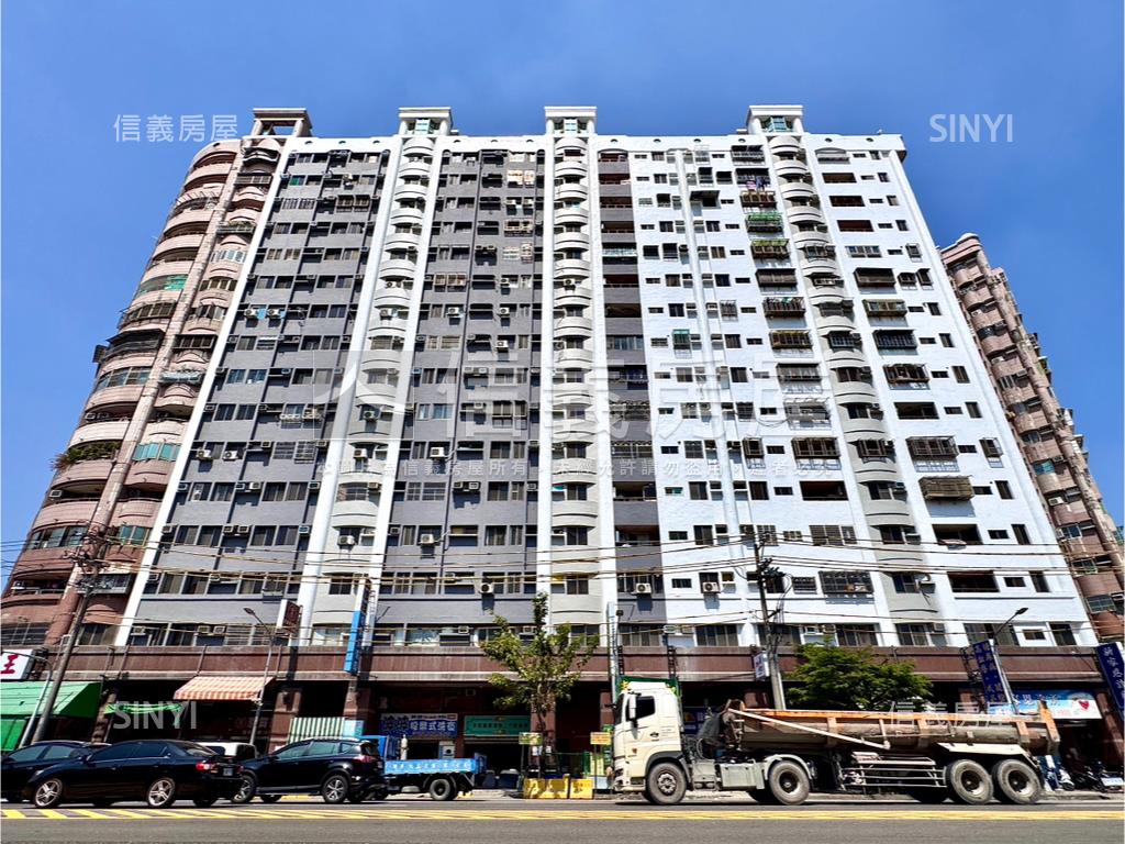 楠梓家樂福四房平車房屋室內格局與周邊環境