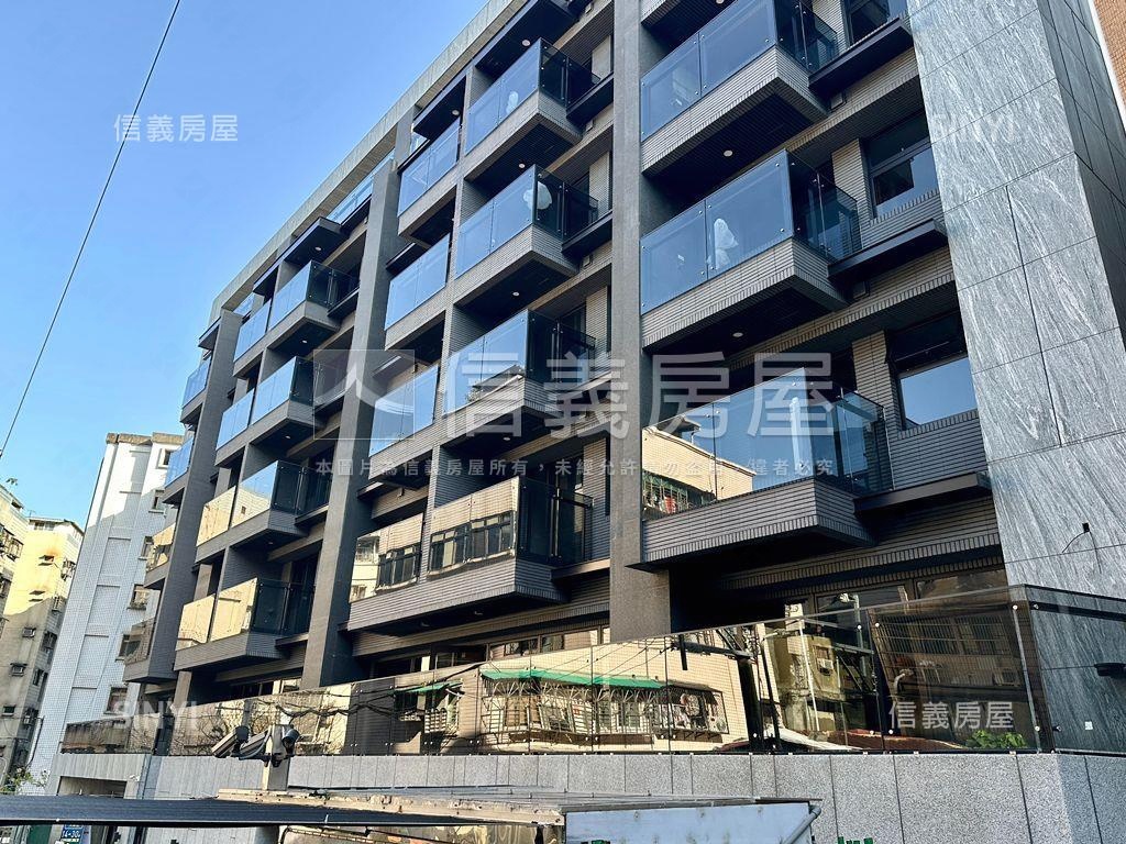 信義ＣＡＳＡ景觀美裝潢房屋室內格局與周邊環境