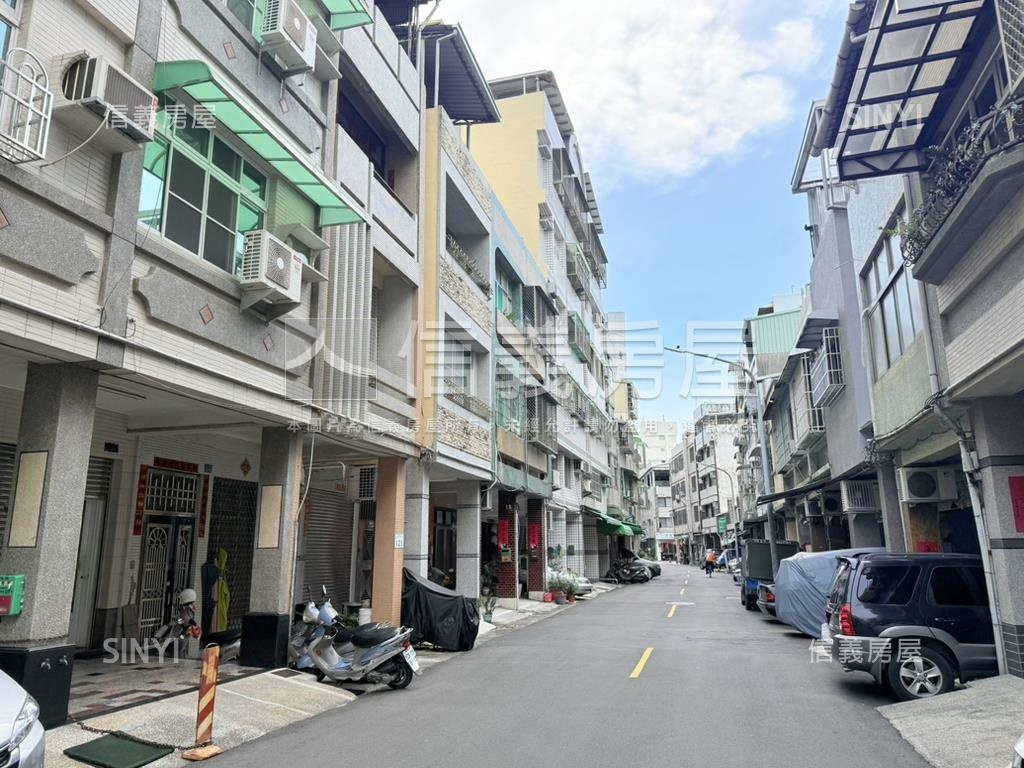 近捷運五塊厝正街透天房屋室內格局與周邊環境