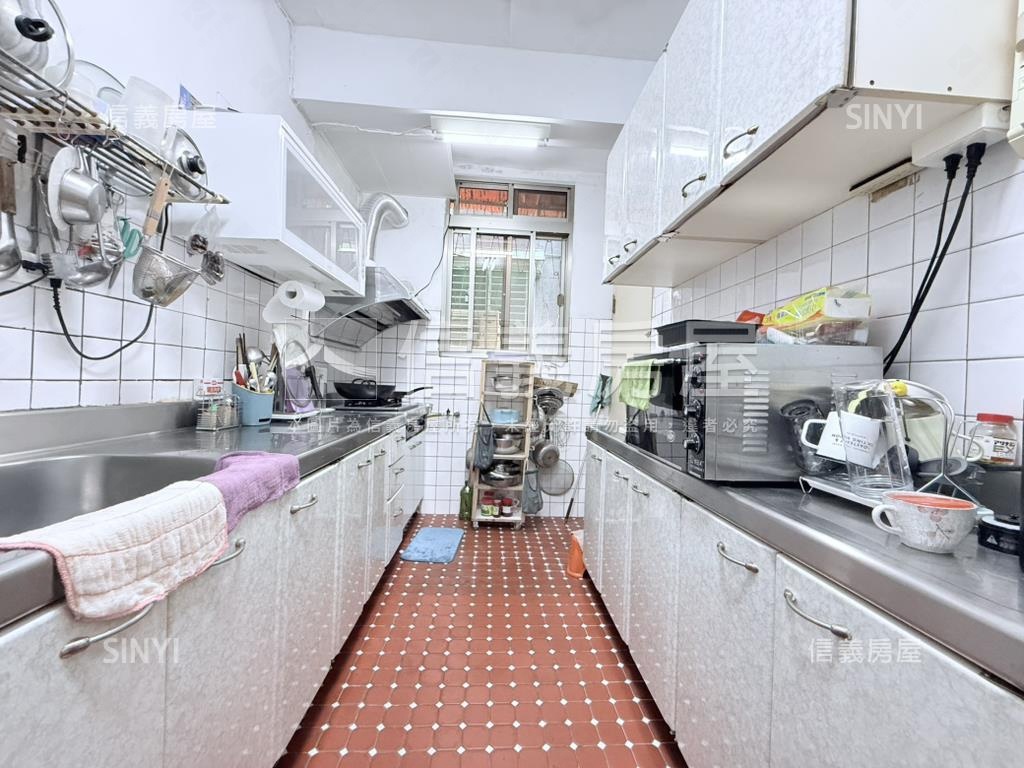 捷運秀朗三樓美寓房屋室內格局與周邊環境