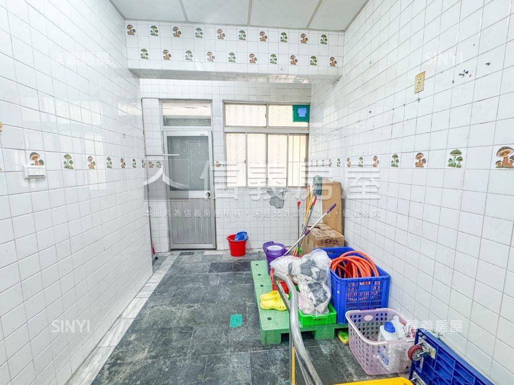 中都角窗醒目大面寬金店房屋室內格局與周邊環境