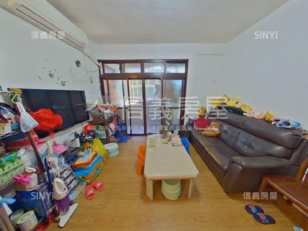 中正路精美邊間房屋室內格局與周邊環境