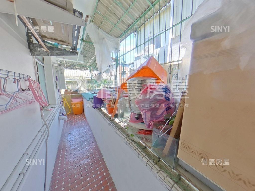 中正路精美邊間房屋室內格局與周邊環境