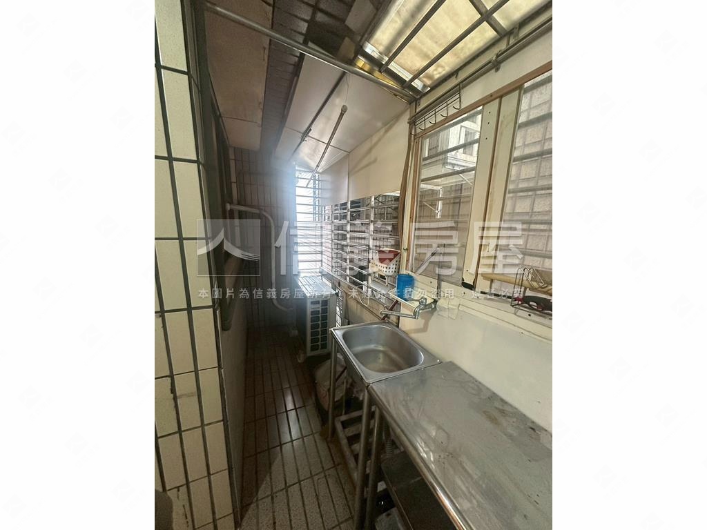 敦南和平實小低總大空間房屋室內格局與周邊環境